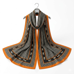 Foulard en soie 1m87 x 90 N°3